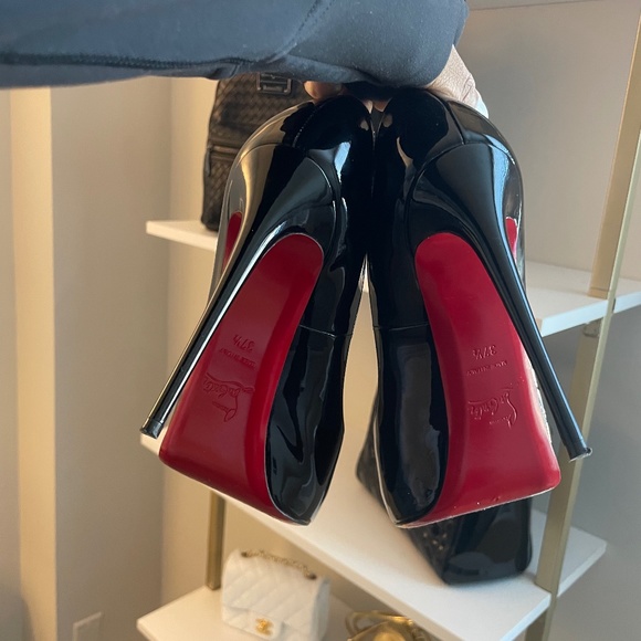 Patent Very Prive Louboutins - Picture 1 of 8